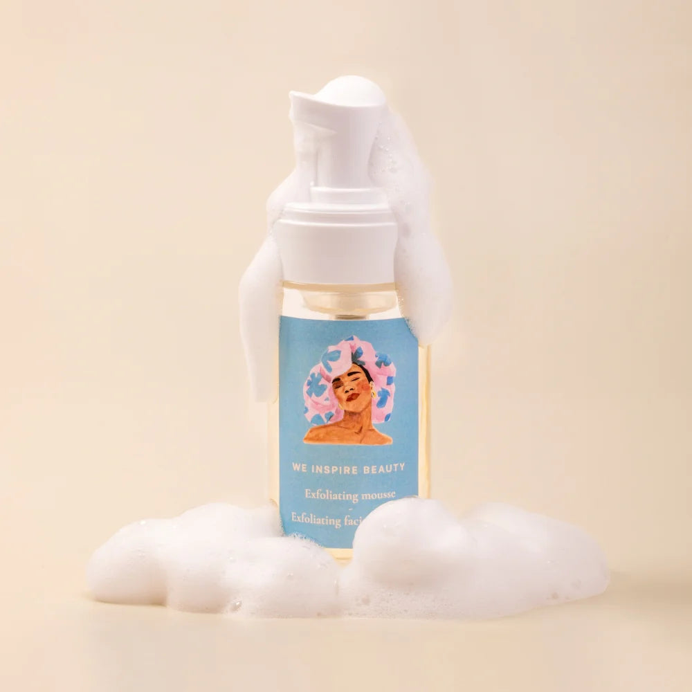 Mousse detergente illuminante